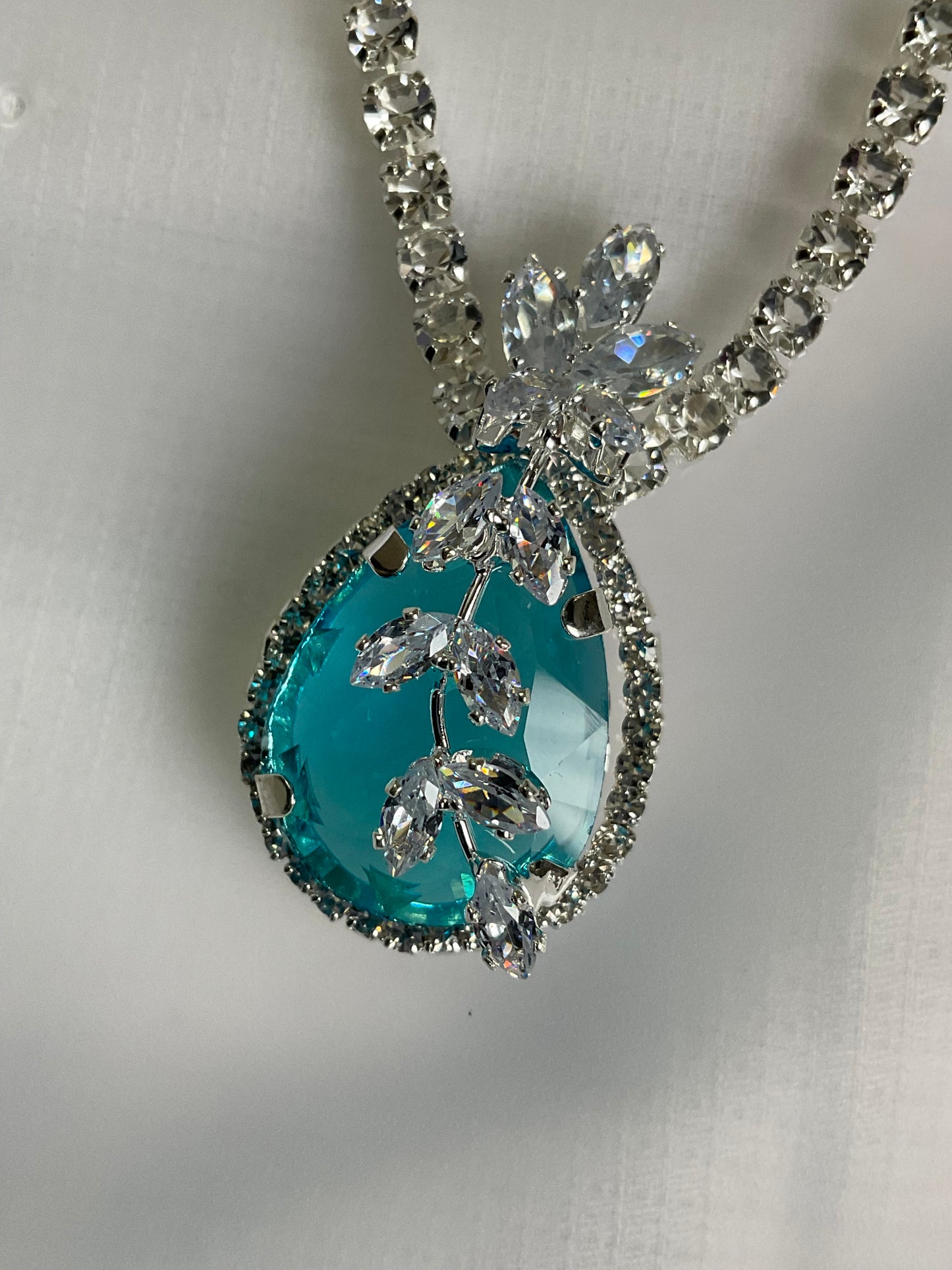 Katherine Neck Set