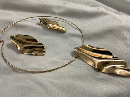 Lustre leaf Neck Piece set